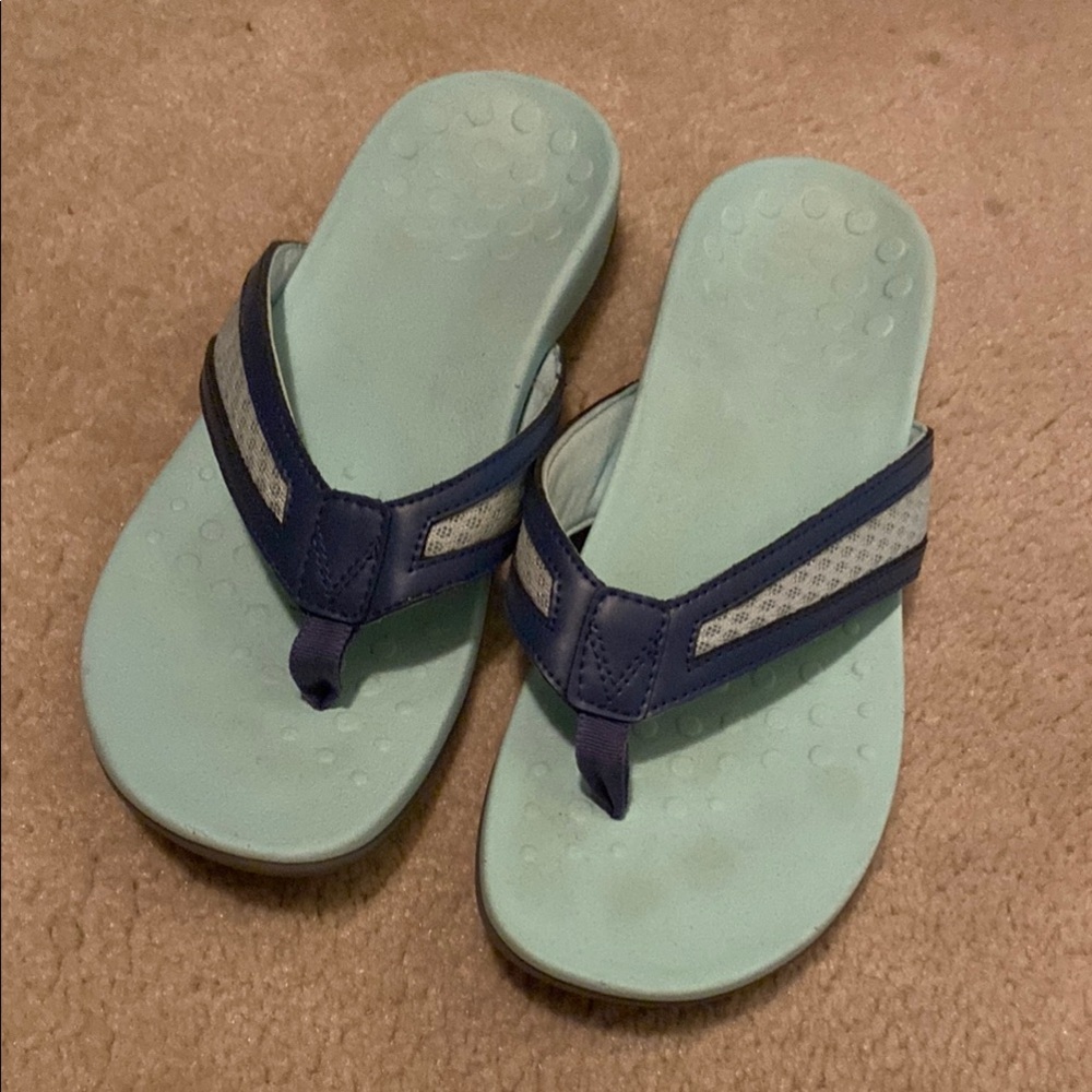 Vionic Sandals - Picture 4 of 5